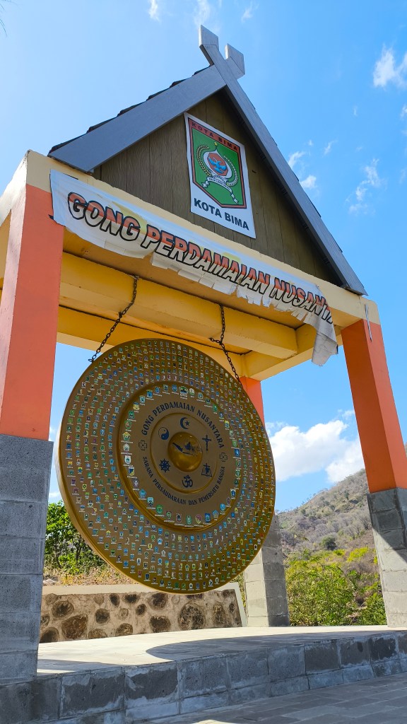 Gong Perdamaian di Pantai Lawata, Bima