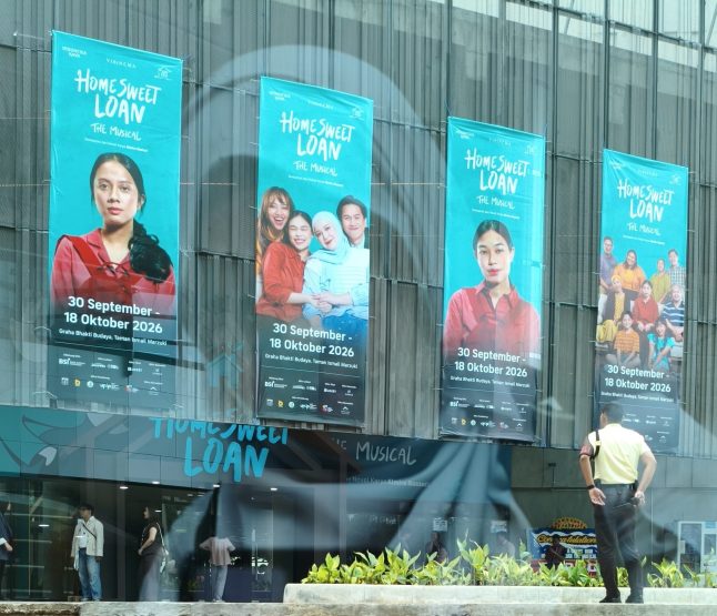 Pertunjukan Home Sweet Loan The Musical di Graha Bhakti Budaya